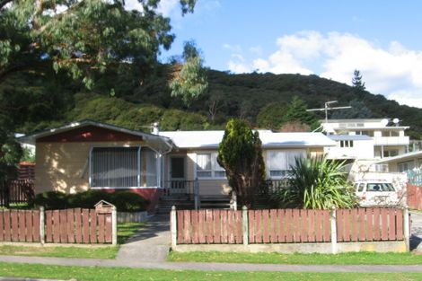Photo of property in 14 Manurewa Grove, Wainuiomata, Lower Hutt, 5014
