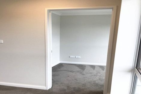 Photo of property in 32 Hikuawa Road, Flat Bush, Auckland, 2019