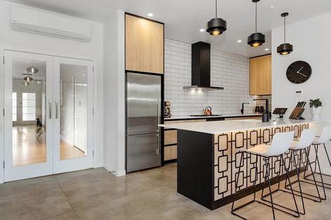 Photo of property in 12 Jellicoe Drive, Hamilton East, Hamilton, 3216