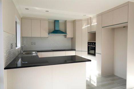 Photo of property in 9a Rimu Street, New Lynn, Auckland, 0600