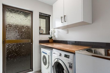 Photo of property in 11 Picketboat Lane, Whitby, Porirua, 5024