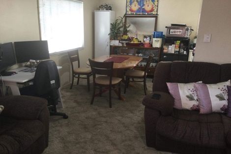 Photo of property in 83 Lynwood Road, New Lynn, Auckland, 0600