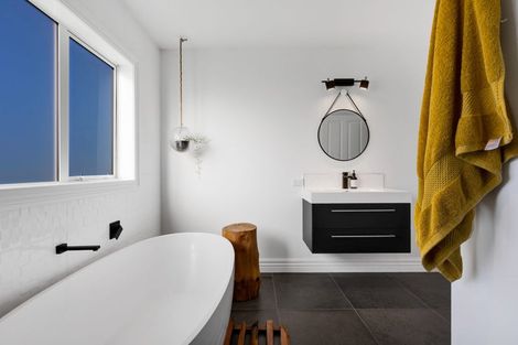 Photo of property in 159 Opunake Road, Stratford, 4391