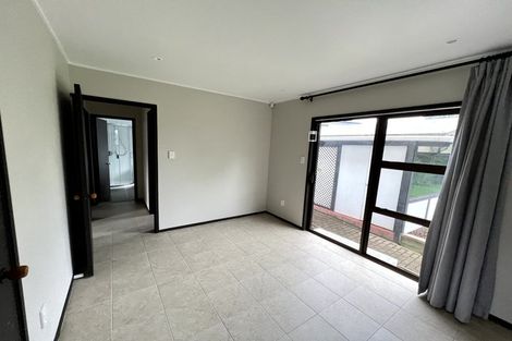 Photo of property in 16 Baltimore Place, Forrest Hill, Auckland, 0620