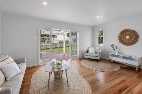 Photo of property in 1 Whimp Avenue, Onerahi, Whangarei, 0110