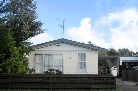 Photo of property in 11 Sharda Grove, Paraparaumu Beach, Paraparaumu, 5032