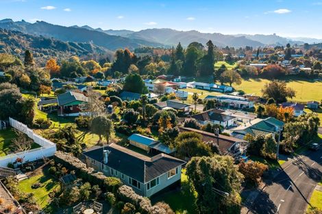 Photo of property in 16 Tarrangower Avenue, Taumarunui, 3920