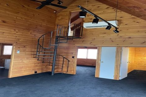 Photo of property in 261 Great North Road, Henderson, Auckland, 0612