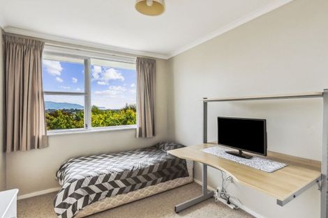 Photo of property in 51 Kakariki Grove, Waikanae, 5036