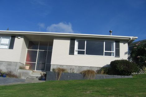 Photo of property in 17 The Anchorage, Whitby, Porirua, 5024