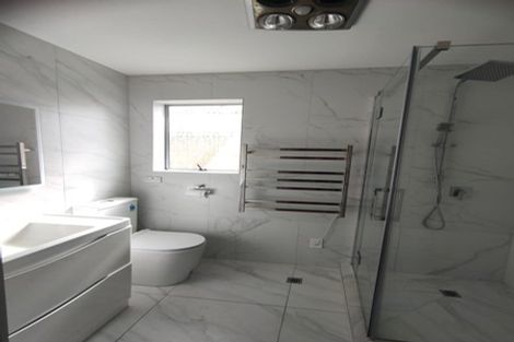 Photo of property in 165 Don Buck Road, Massey, Auckland, 0614