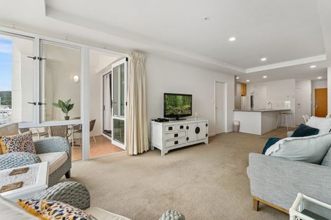 Photo of property in 12 Maunganui Road, Mount Maunganui, 3116