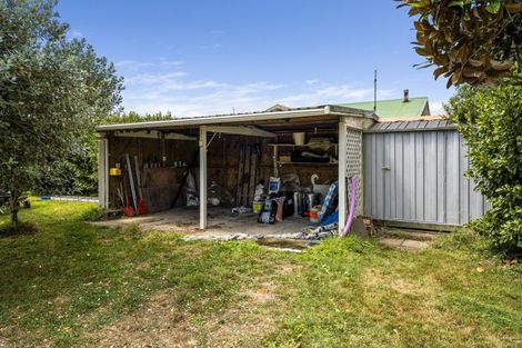 Photo of property in 318 Kuku Beach Road, Kuku, Levin, 5570