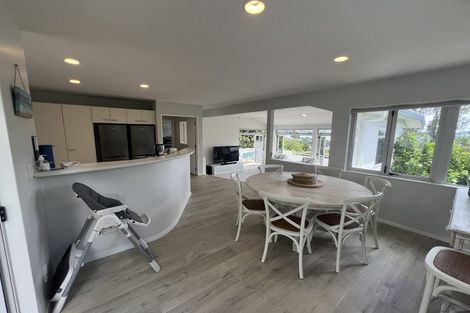 Photo of property in 17a Beach Road, Manly, Whangaparaoa, 0930