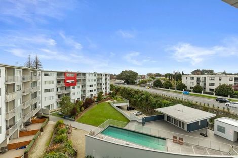 Photo of property in Shoal Haven Apartments, 112a/130 Anzac Street, Takapuna, Auckland, 0622