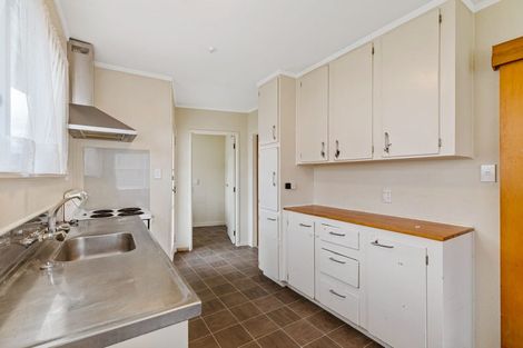 Photo of property in 5 Sunvue Road, Glen Eden, Auckland, 0602