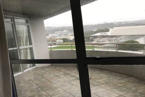 Photo of property in Grandstand Apartments, 10/80u Kent Terrace, Mount Victoria, Wellington, 6011