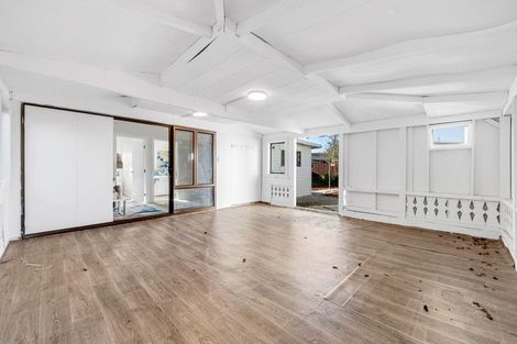 Photo of property in 4 Burlington Place, Manurewa, Auckland, 2102