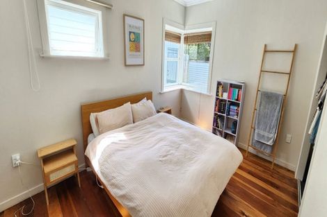 Photo of property in 10a Cutfield Road, New Plymouth, 4310