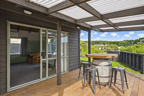 Photo of property in 10 Arataki Grove, Waitarere Beach, Levin, 5510