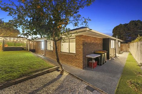 Photo of property in 13 Kurnell Drive, Botany Downs, Auckland, 2010