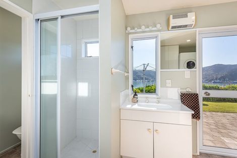 Photo of property in 2/35 Ranui Crescent, Diamond Harbour, Lyttelton, 8971