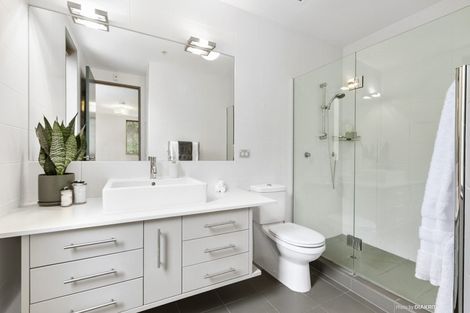 Photo of property in 3a/22 Telford Terrace, Oriental Bay, Wellington, 6011