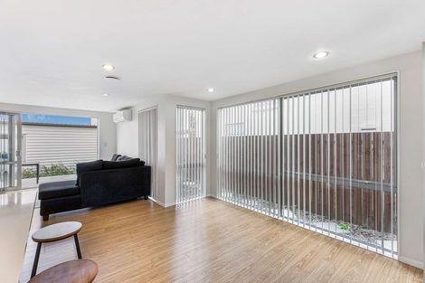 Photo of property in 11 Phar Lap Crescent, Takanini, 2112