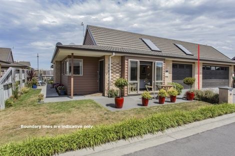 Photo of property in 3 Reeves Road, Rangiora, 7400