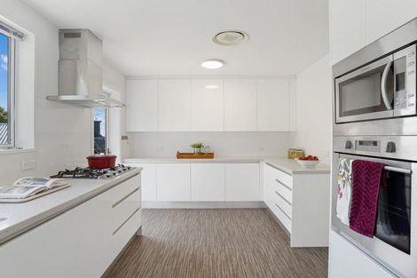 Photo of property in 1 Takahe Drive, Cashmere, Christchurch, 8022