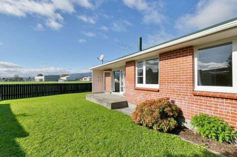 Photo of property in 2/7 Mitre Grove, Trentham, Upper Hutt, 5018