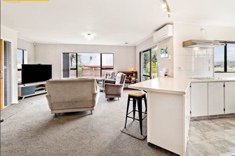 Photo of property in 1/132 Wellington Street, Pukekohe, 2120