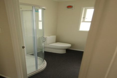 Photo of property in 10 Norman Road, Hauraki, Auckland, 0622