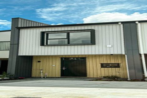 Photo of property in 20 Heketara Way, Massey, Auckland, 0614