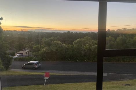 Photo of property in 8 Coroglen Avenue, Birkenhead, Auckland, 0626