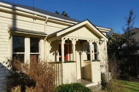 Photo of property in 90 Geraldine Street, Edgeware, Christchurch, 8013