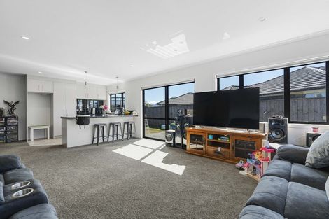Photo of property in 6 Molesworth Street, Carterton, 5713