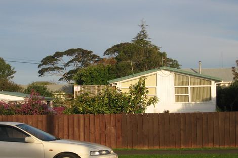 Photo of property in 391 Hobsonville Road, Hobsonville, Auckland, 0618