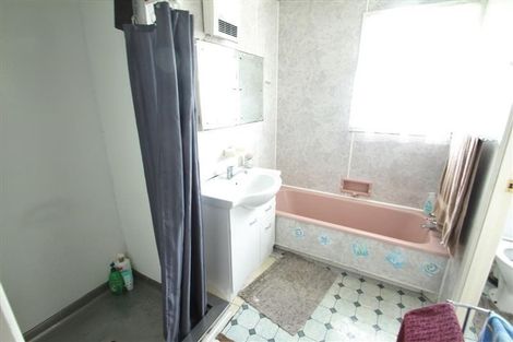 Photo of property in 20 Eskdale Road, Birkdale, Auckland, 0626