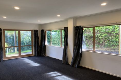 Photo of property in 17 Sea Vista Avenue, Beach Haven, Auckland, 0626