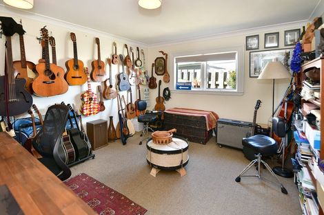 Photo of property in 2b Mcleod Street, Helensville, 0800