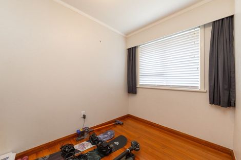 Photo of property in 9 Innes Place, Roslyn, Palmerston North, 4414