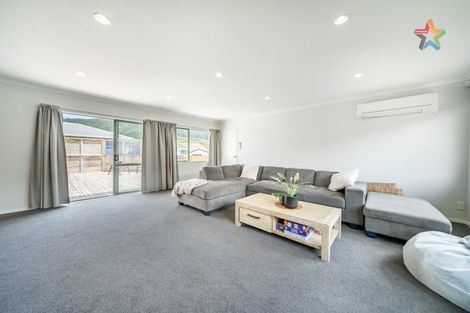 Photo of property in 5a Kilkenny Grove, Wainuiomata, Lower Hutt, 5014