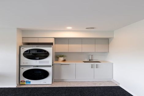 Photo of property in 1 Metoriti Crescent, Karaka, 2124