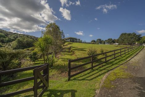 Photo of property in 14 Ohuka Place, Whitianga, 3510