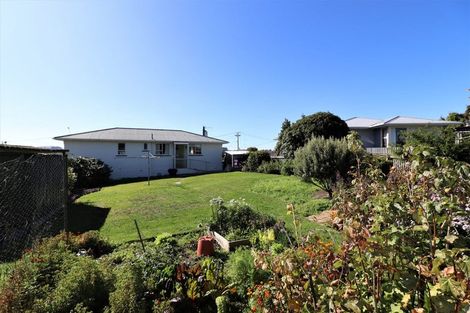 Photo of property in 27 Arrow Crescent, Holmes Hill, Oamaru, 9401