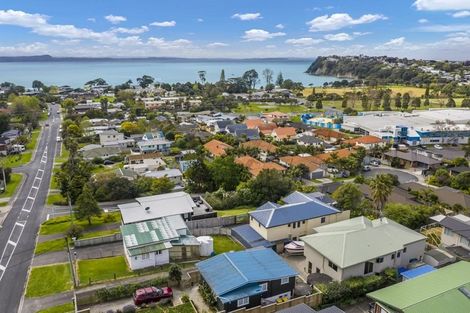 Photo of property in 35a Kauri Road, Stanmore Bay, Whangaparaoa, 0932