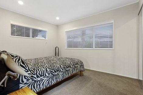 Photo of property in 2/54 Lakeside Drive, Orewa, 0931