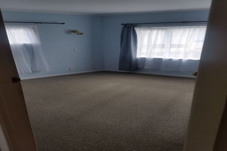 Photo of property in 9 Hill Crescent, Papakura, 2110