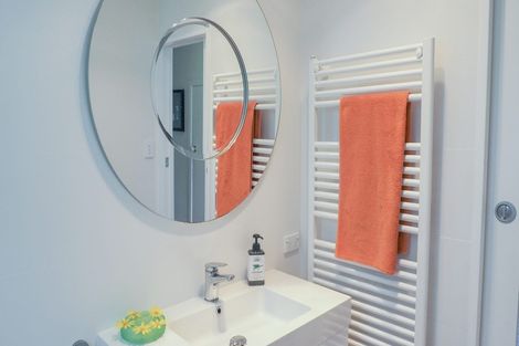 Photo of property in 9 Ruskin Road, Newlands, Wellington, 6037